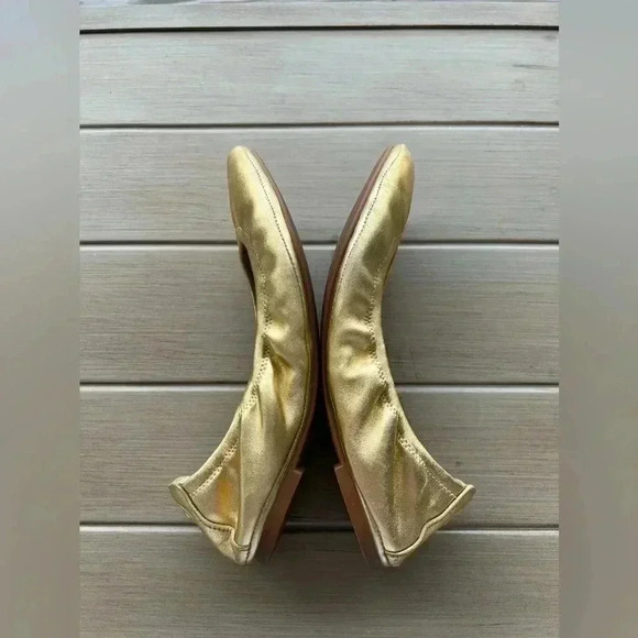 TORY BURCH Solid Metallic Gold Leather Bendable Ballerina Flats Sz 9.5 - Picture 11 of 12